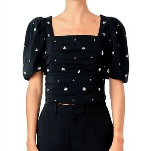 NWOT Endless Rose Sequin Floral Embellished Puff Sleeve Top Sz Medium $140